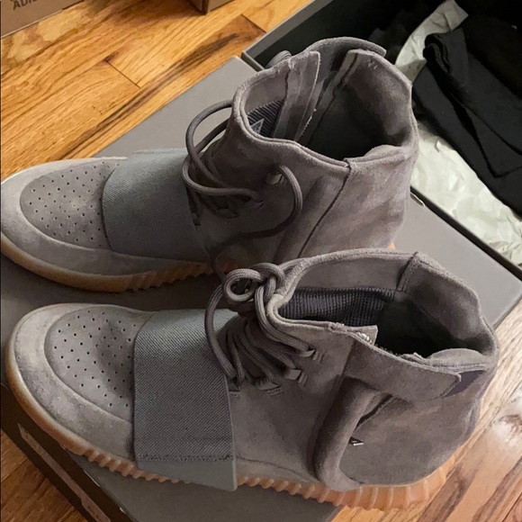 Yeezy BOOST 750 Gum main image 2